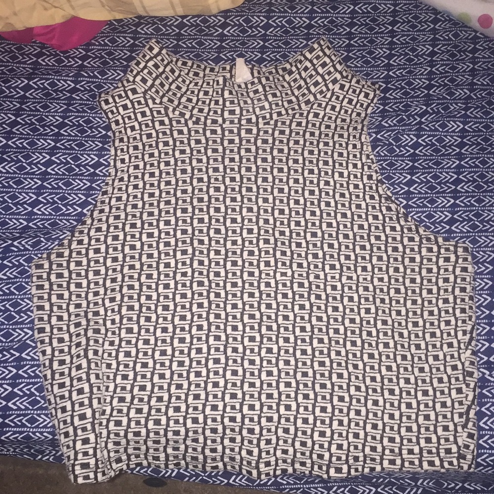 A turtle neck crop top from poetry size small.